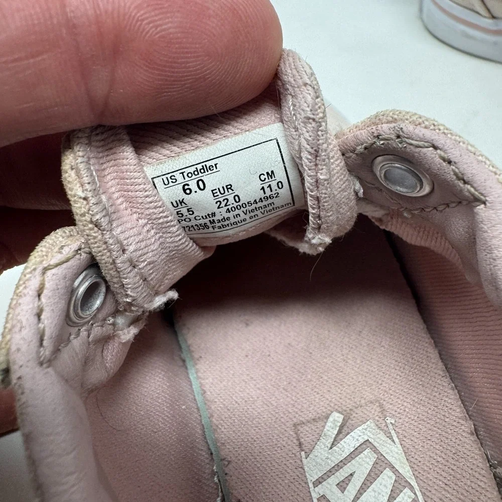 Vans Old Skool Toddler Sneakers‎ Low Top Pink Girls Toddler Size 6